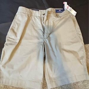Size 30 9”Breaker Short Vineyard Vines